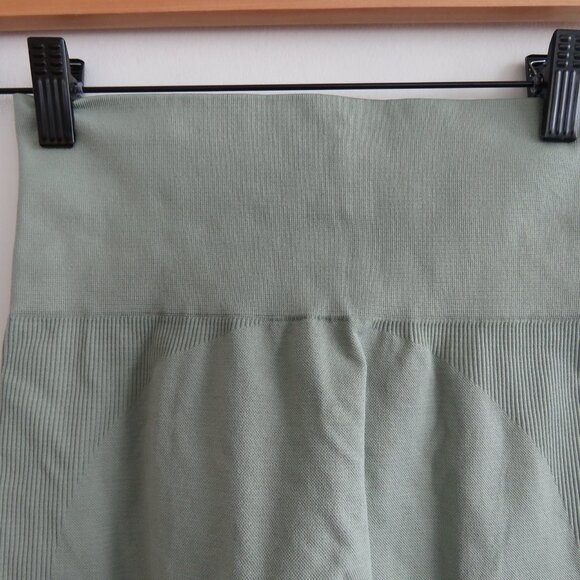 SET ACTIVE Sculptflex Yoga Activewear Leggings in Olive Green Pastel Gym Workout - Picture 12 of 13